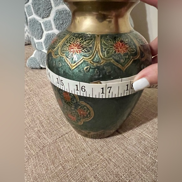 Green Floral Vase - Picture 6 of 7